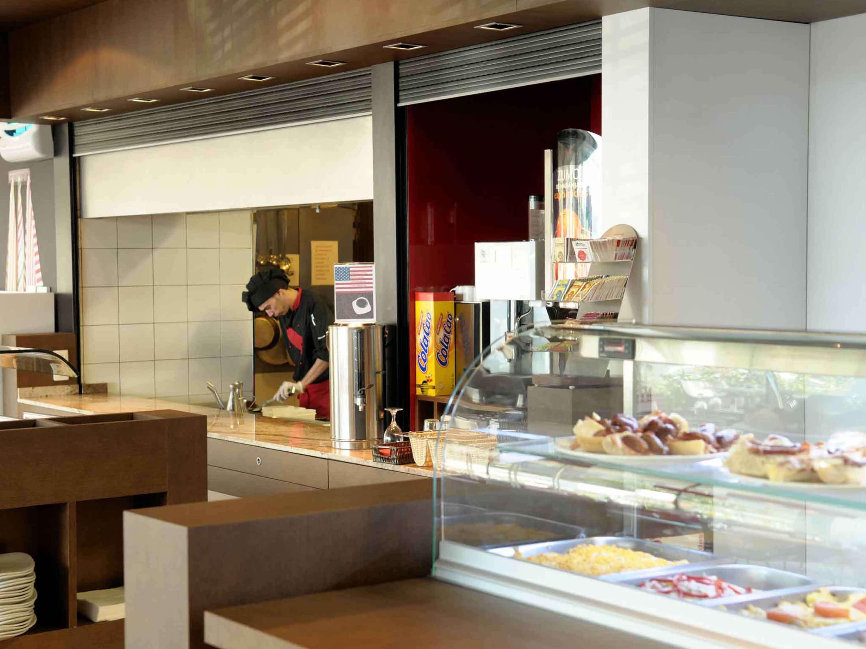 Ibis Lleida Hotel Kültér fotó