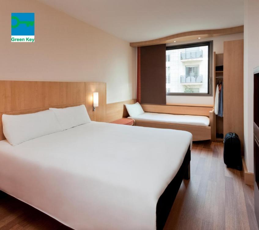 Ibis Lleida Hotel Kültér fotó