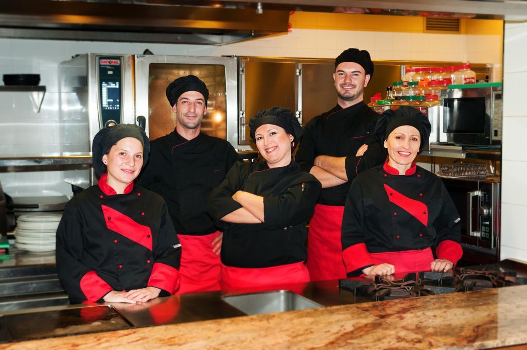 Ibis Lleida Hotel Kültér fotó