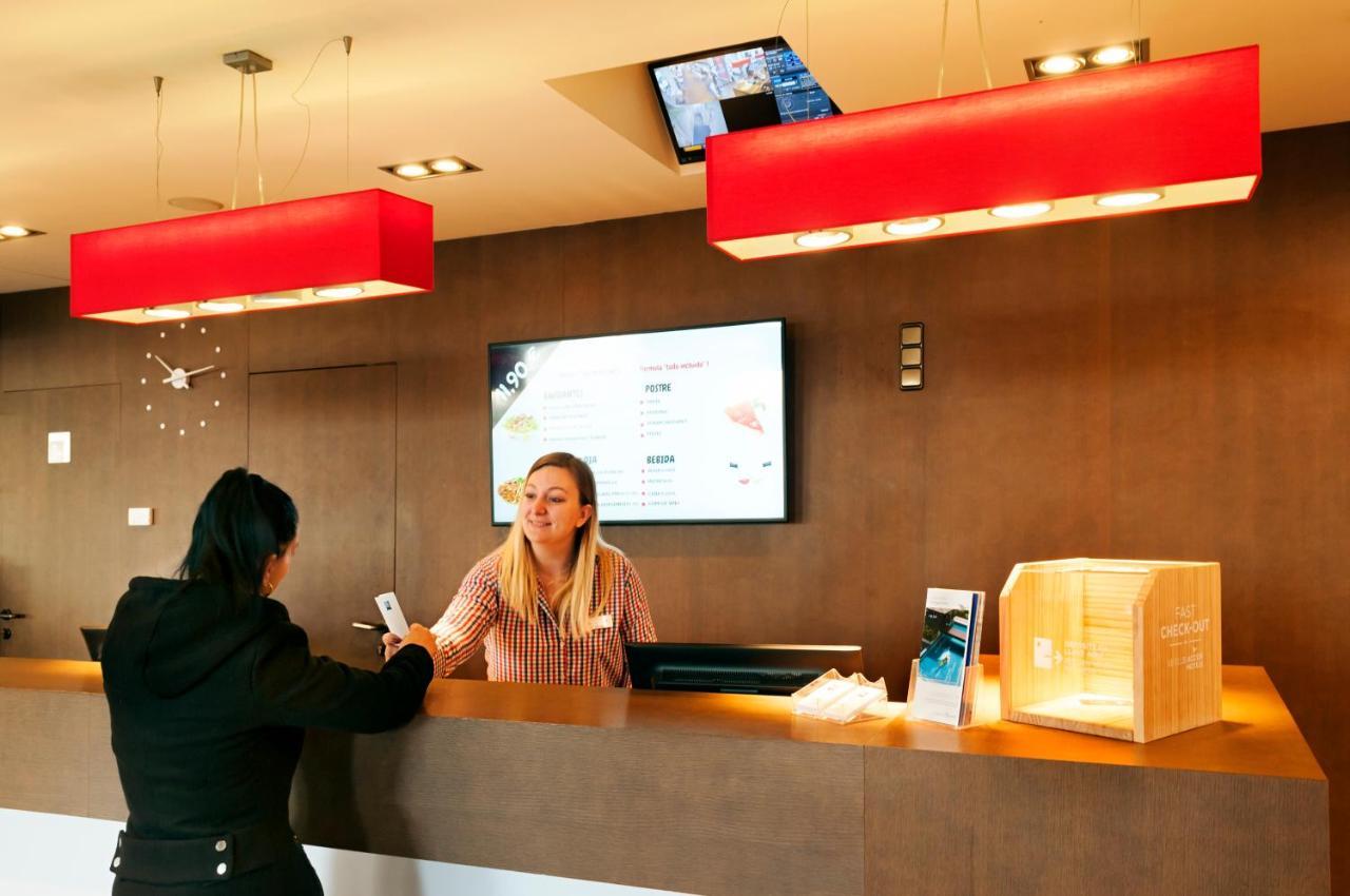 Ibis Lleida Hotel Kültér fotó